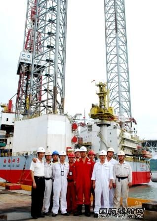 友聯(lián)船廠“南海四號(hào)”平臺(tái)完工出廠